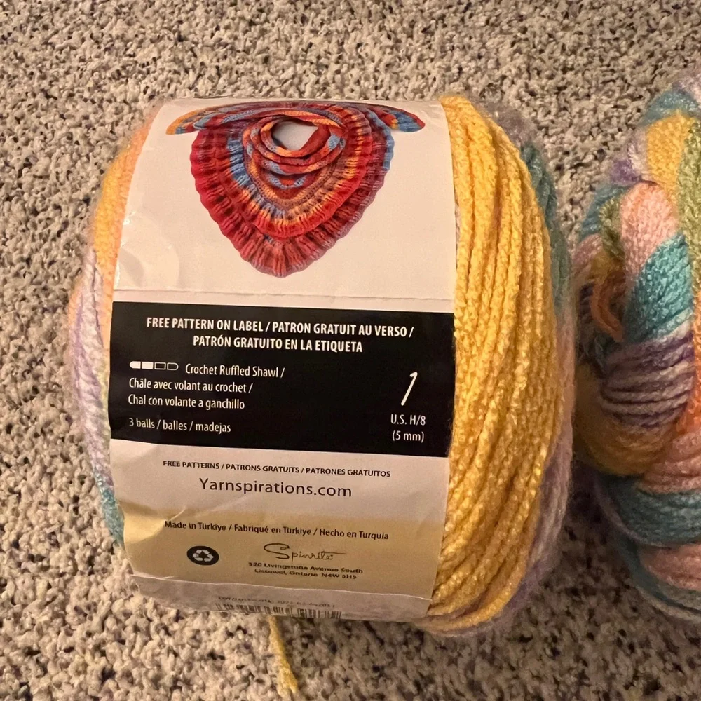 Caron Cinnamon Swirl Cakes Multicolor Yarn - 2 Pack sugar mint - Picture 10 of 11